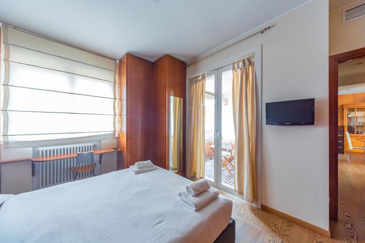 Cozy Apt - Corso Vercelli & Conciliazione M1 Милан Экстерьер фото